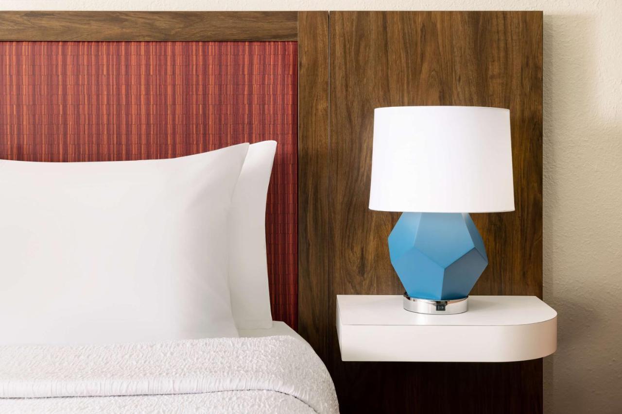 Hampton Inn Long Island/Islandia Kültér fotó