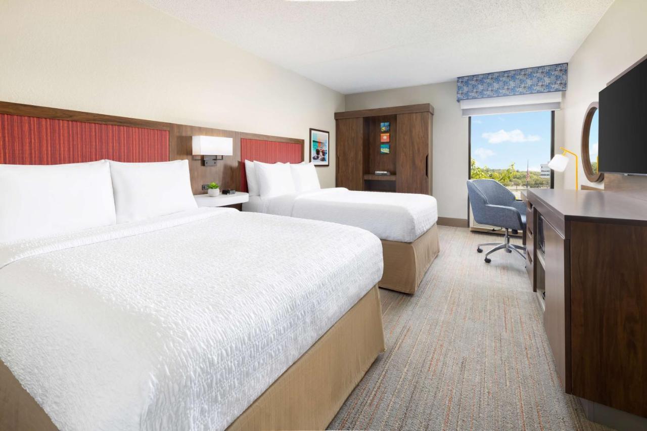 Hampton Inn Long Island/Islandia Kültér fotó